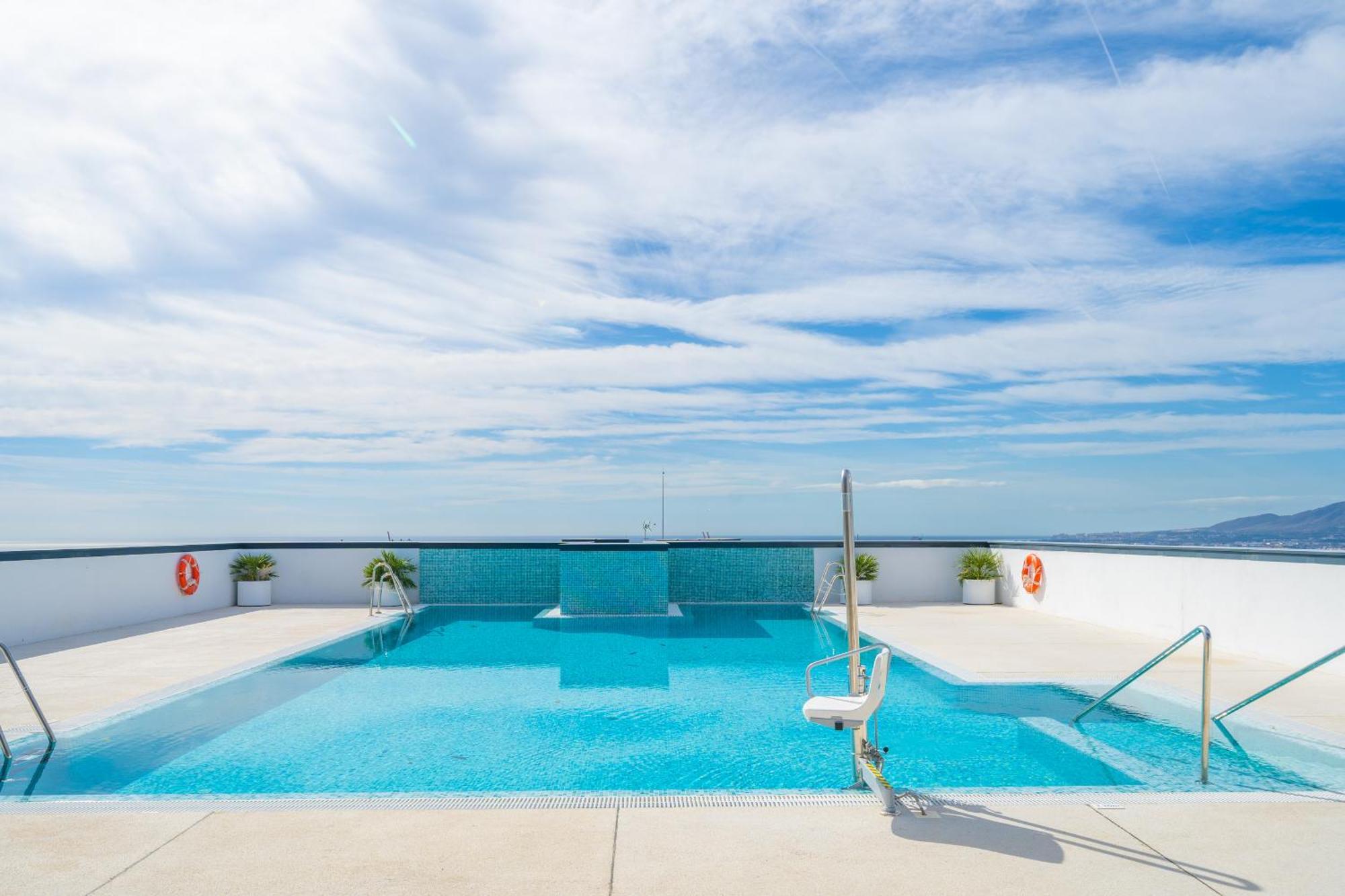Xpce Urban 4 Malaga Skyline - Free Parking Apartment Exterior photo